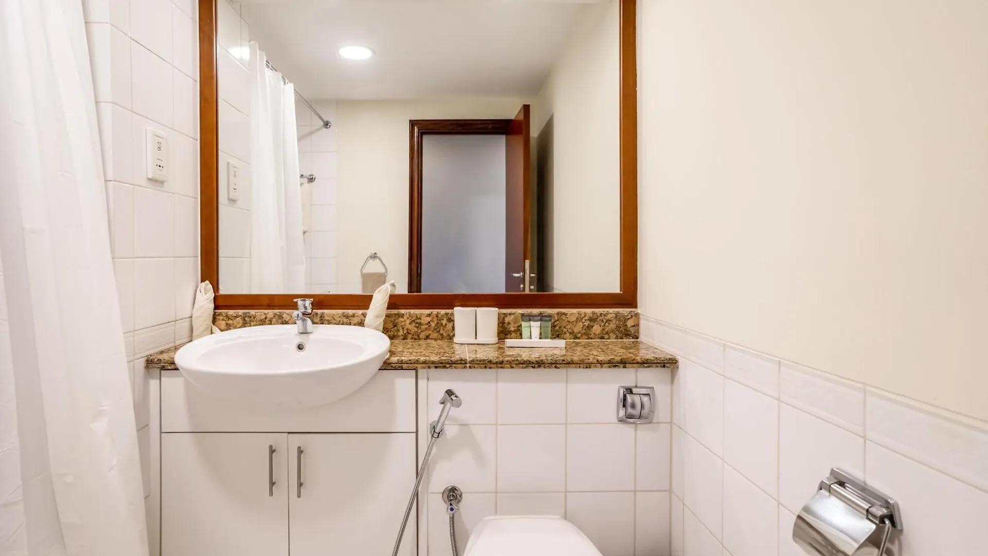 Dubai Marina-3Br At Al Mesk Tower-Quickstay Homes 03