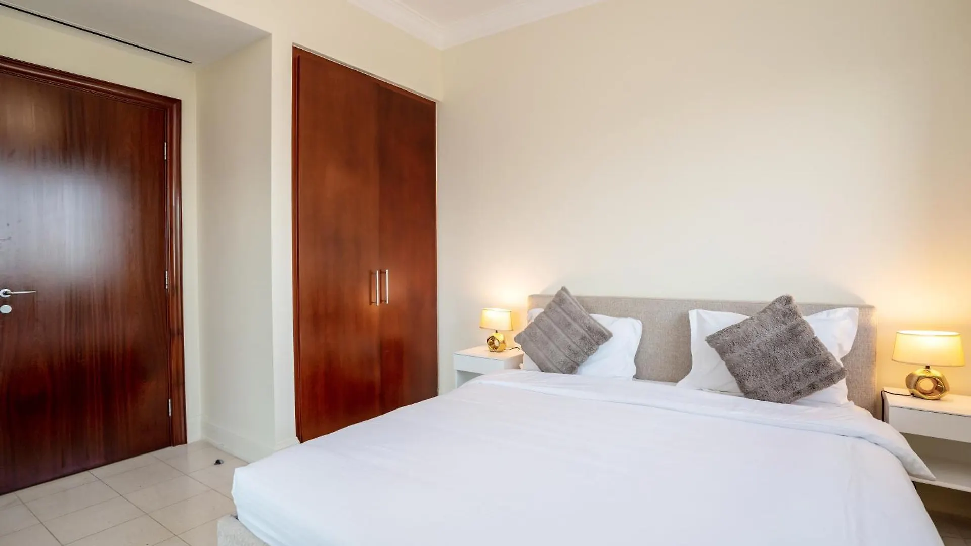 Apartment Dubai Marina-3Br At Al Mesk Tower-Quickstay Homes 03